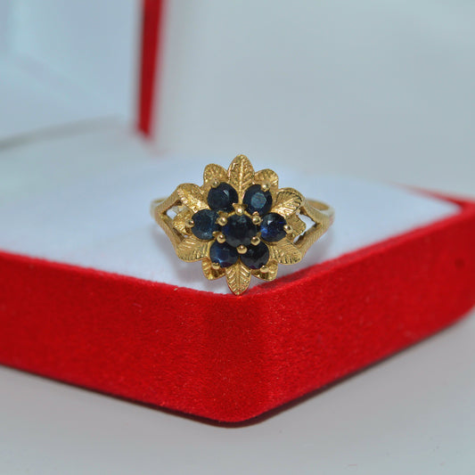 9ct Gold - Flower Sapphire Ring front on