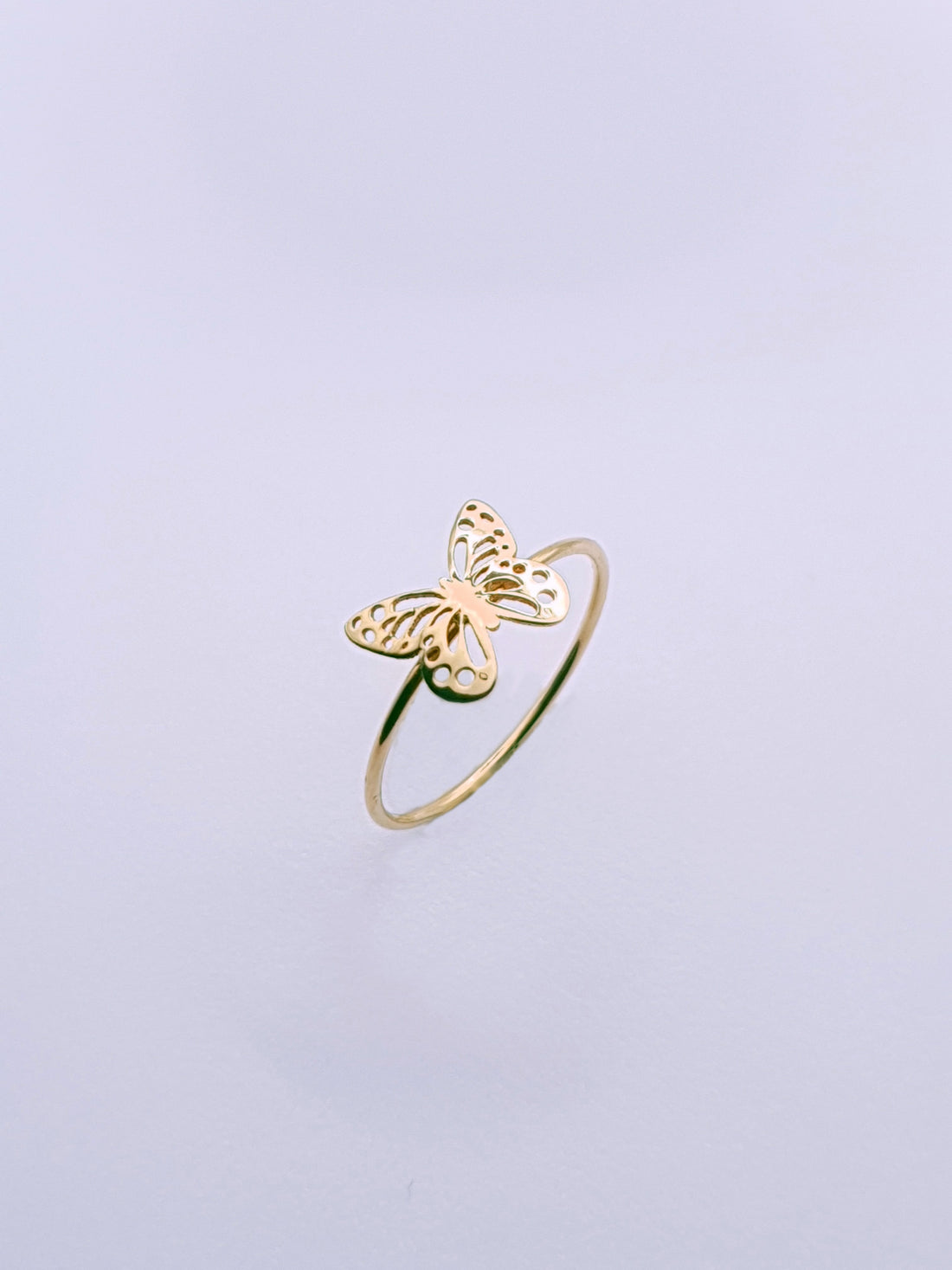 18ct gold butterfly ring, angled photo