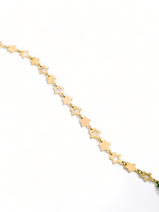 Solid 18ct Gold Women's You're a Star Bracelet, top down photo