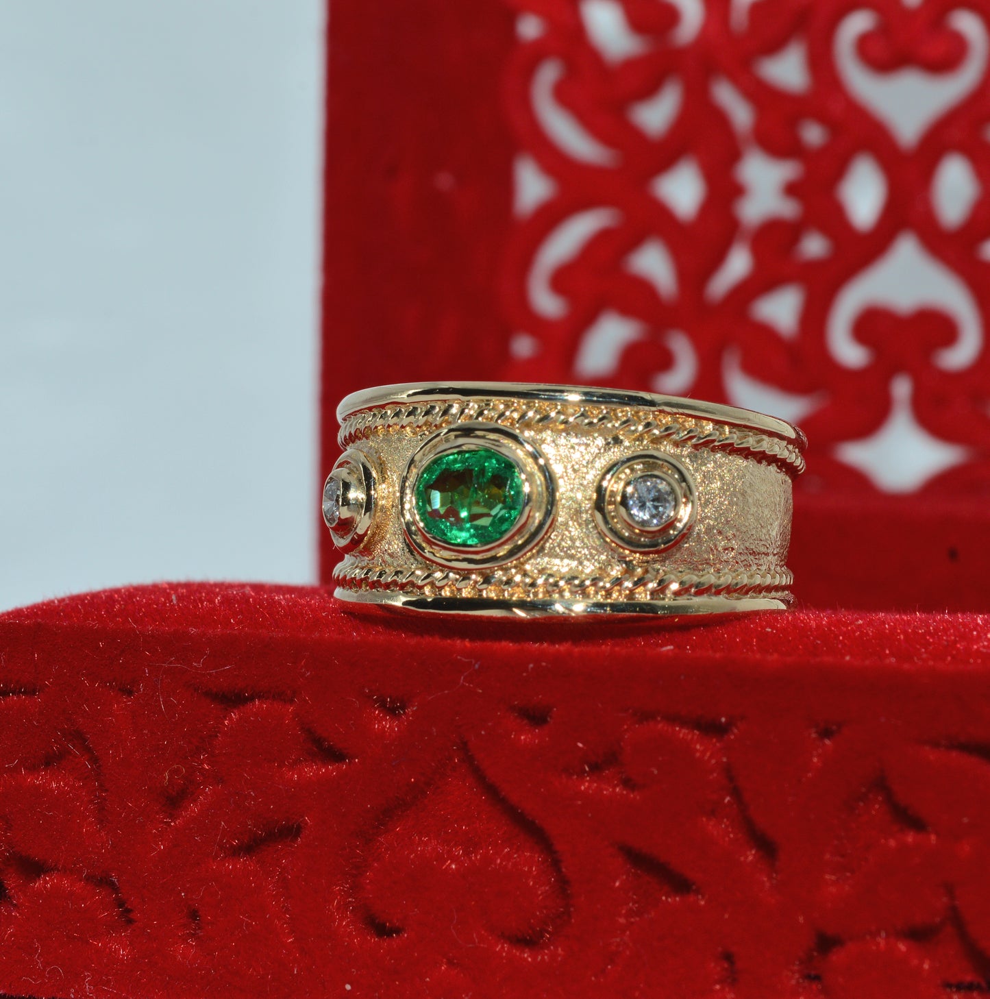 9ct Gold - Emerald & Diamond Byzantine style Ring left