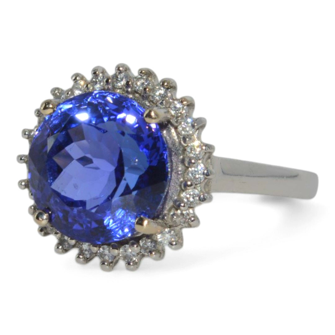 18ct White Gold - 4.5ct Tanzanite & Diamond Cluster Ring left