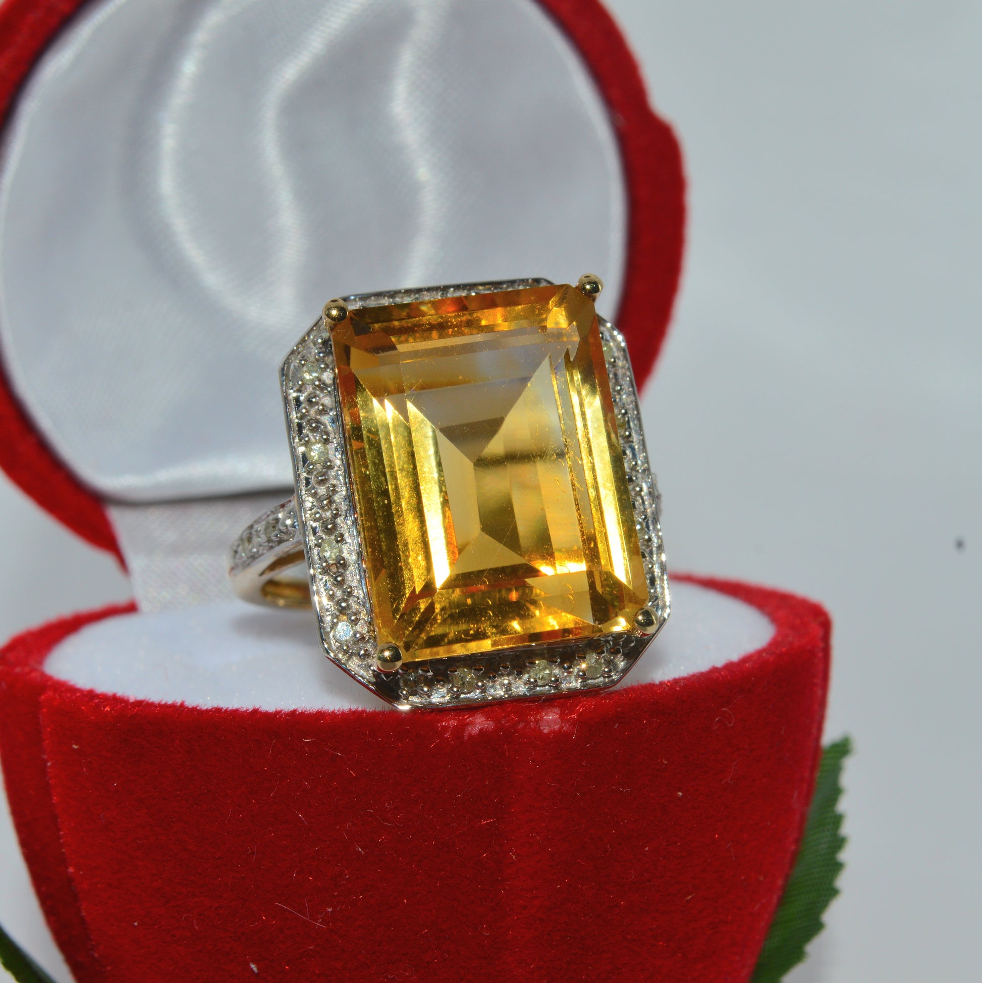 9ct Gold - Citrine & Diamond Cocktail Ring right