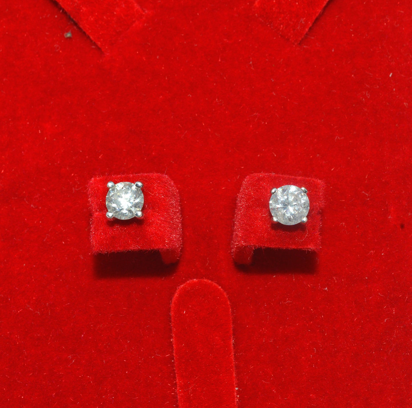 14ct White Gold - Diamond Solitaire Earrings - 1.01ct E Vs2