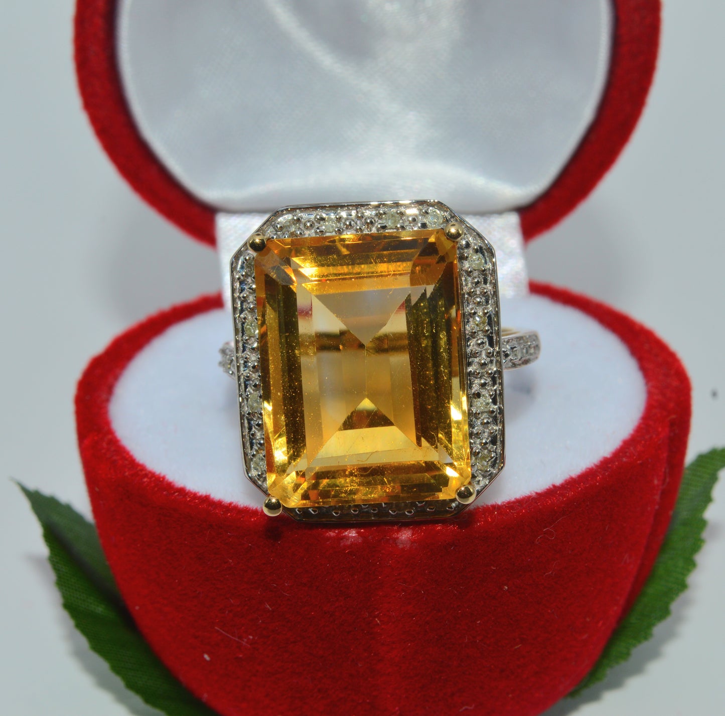 9ct Gold - Citrine & Diamond Cocktail Ring top down