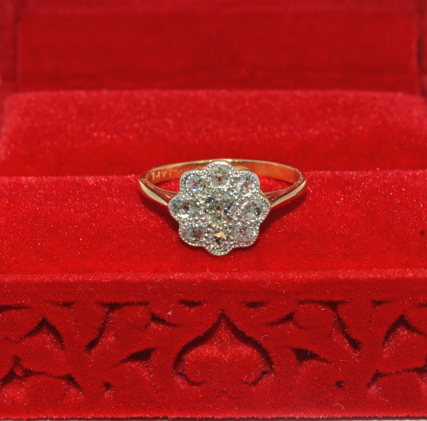 Edwardian Era - Antique 18ct Gold & Platinum - Diamond Cluster Ring top down