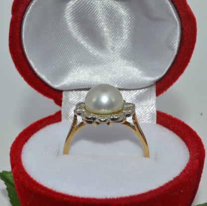 14ct Gold - Pearl & Diamond Cluster Ring upright