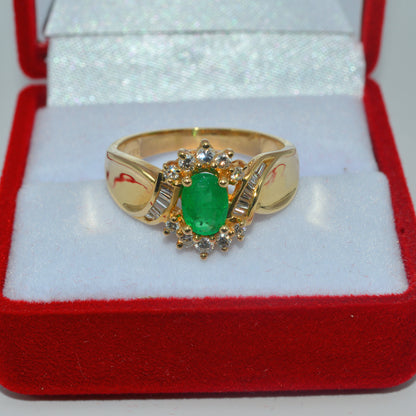 14ct Gold - Emerald & Diamond Ring down