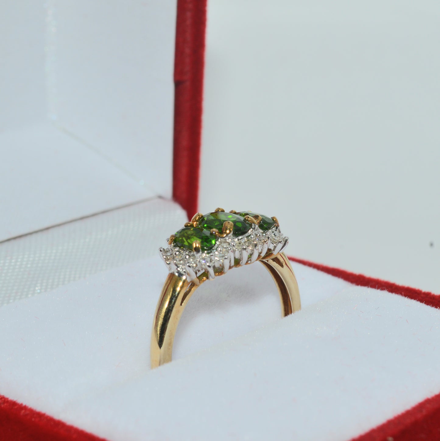 2005 - 9ct Gold - Chrome Diopside & Diamond Trilogy Ring upright right