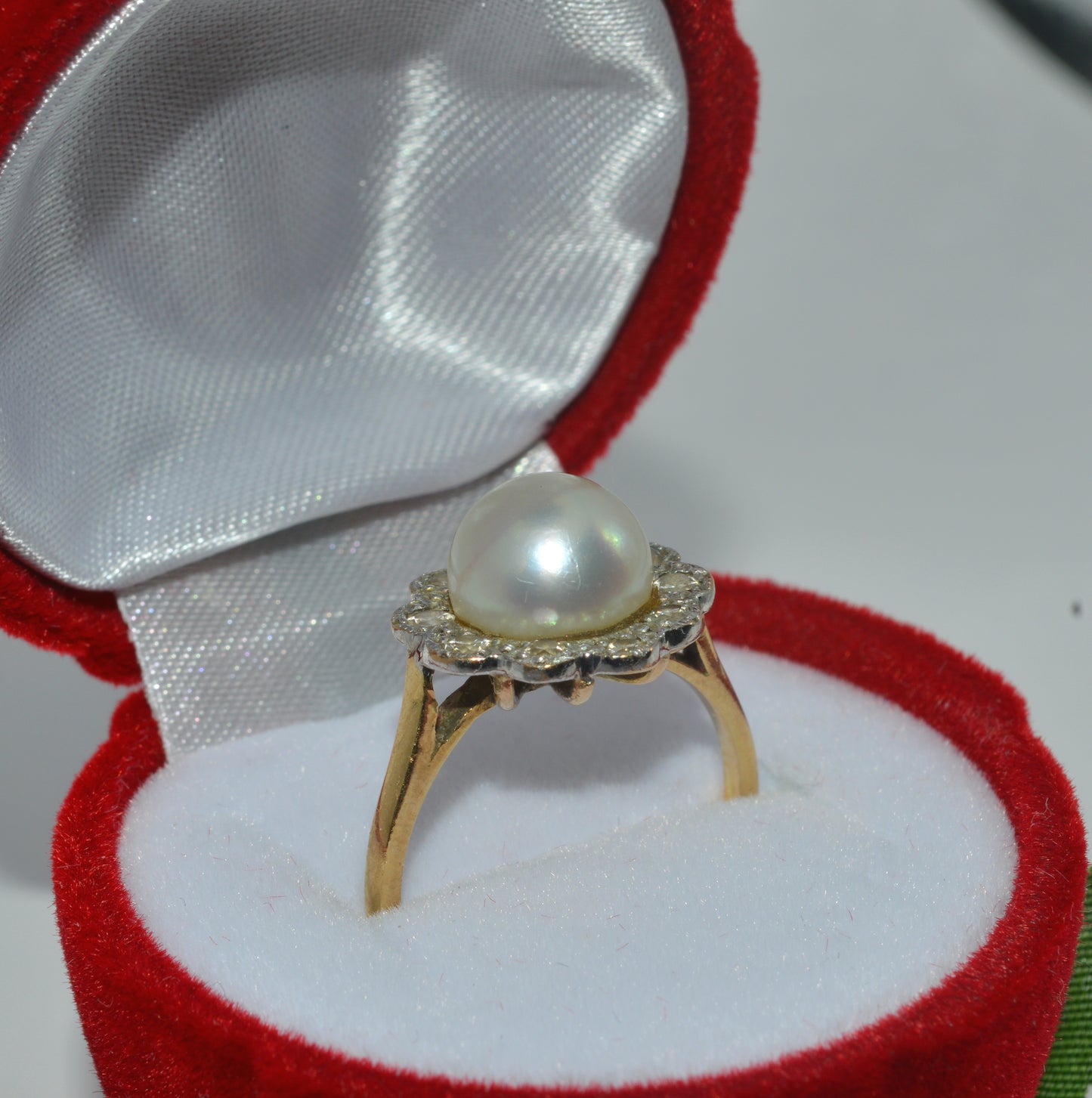 14ct Gold - Pearl & Diamond Cluster Ring upright right