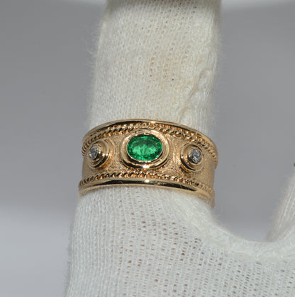 9ct Gold - Emerald & Diamond Byzantine style Ring finger top down