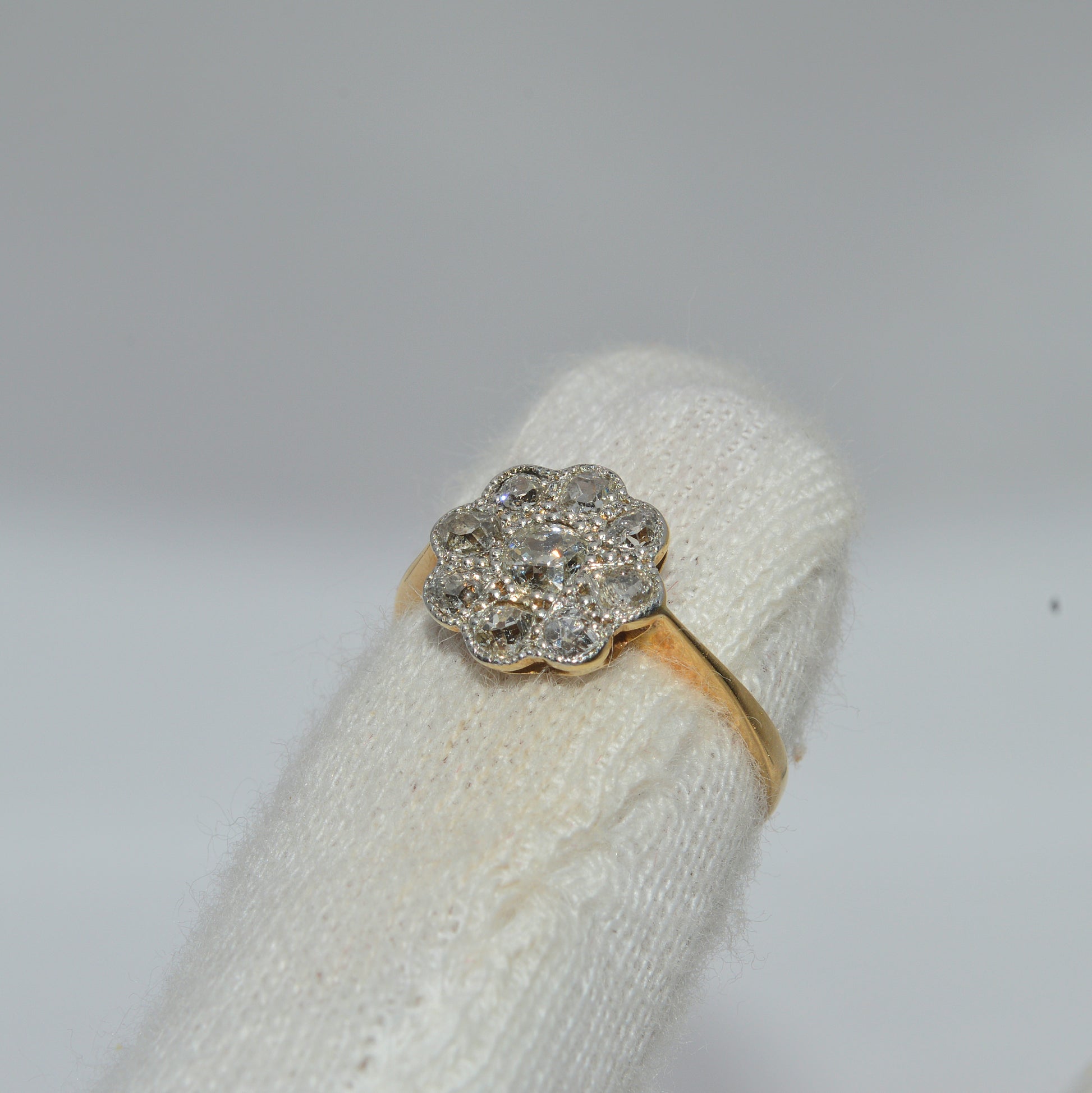 Edwardian Era - Antique 18ct Gold & Platinum - Diamond Cluster Ring finger left tilt