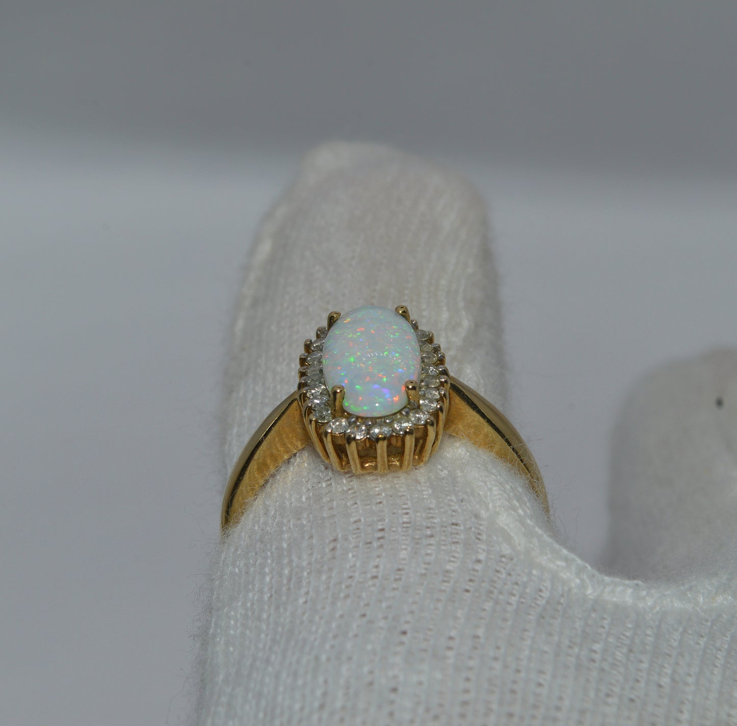 9ct Gold - Diamond & Opal Cluster Ring finger rear