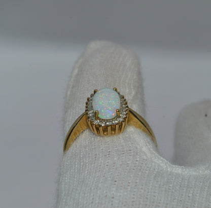 9ct Gold - Diamond & Opal Cluster Ring finger rear