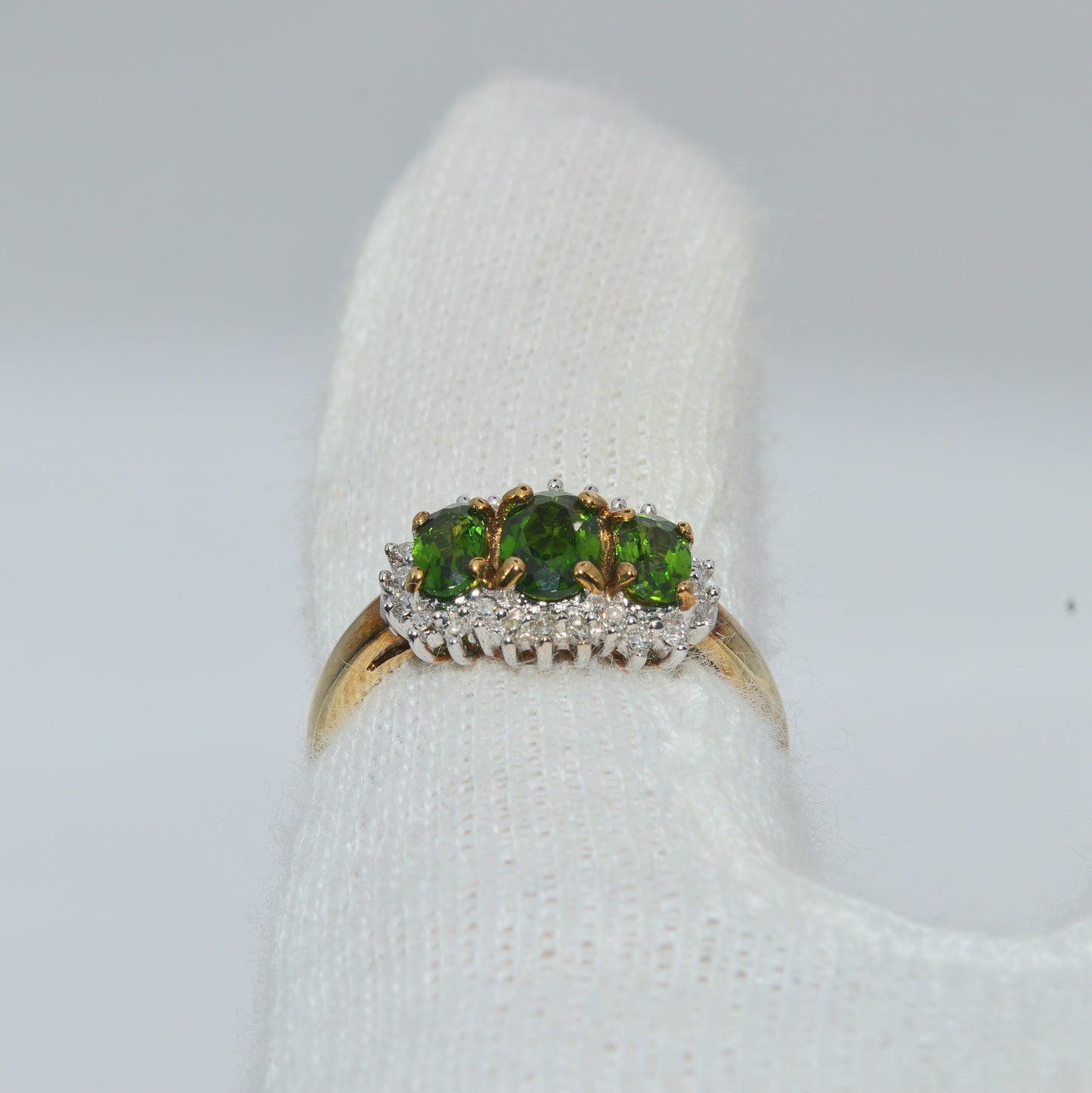 2005 - 9ct Gold - Chrome Diopside & Diamond Trilogy Ring finger rear