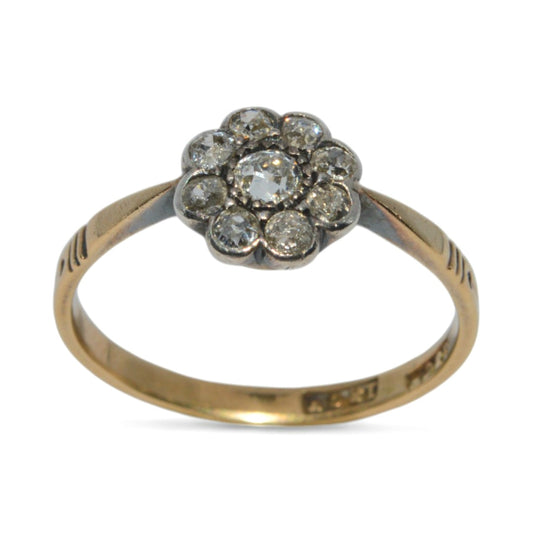 Edwardian Era - Antique 18ct Gold - Diamond Cluster Ring upright front