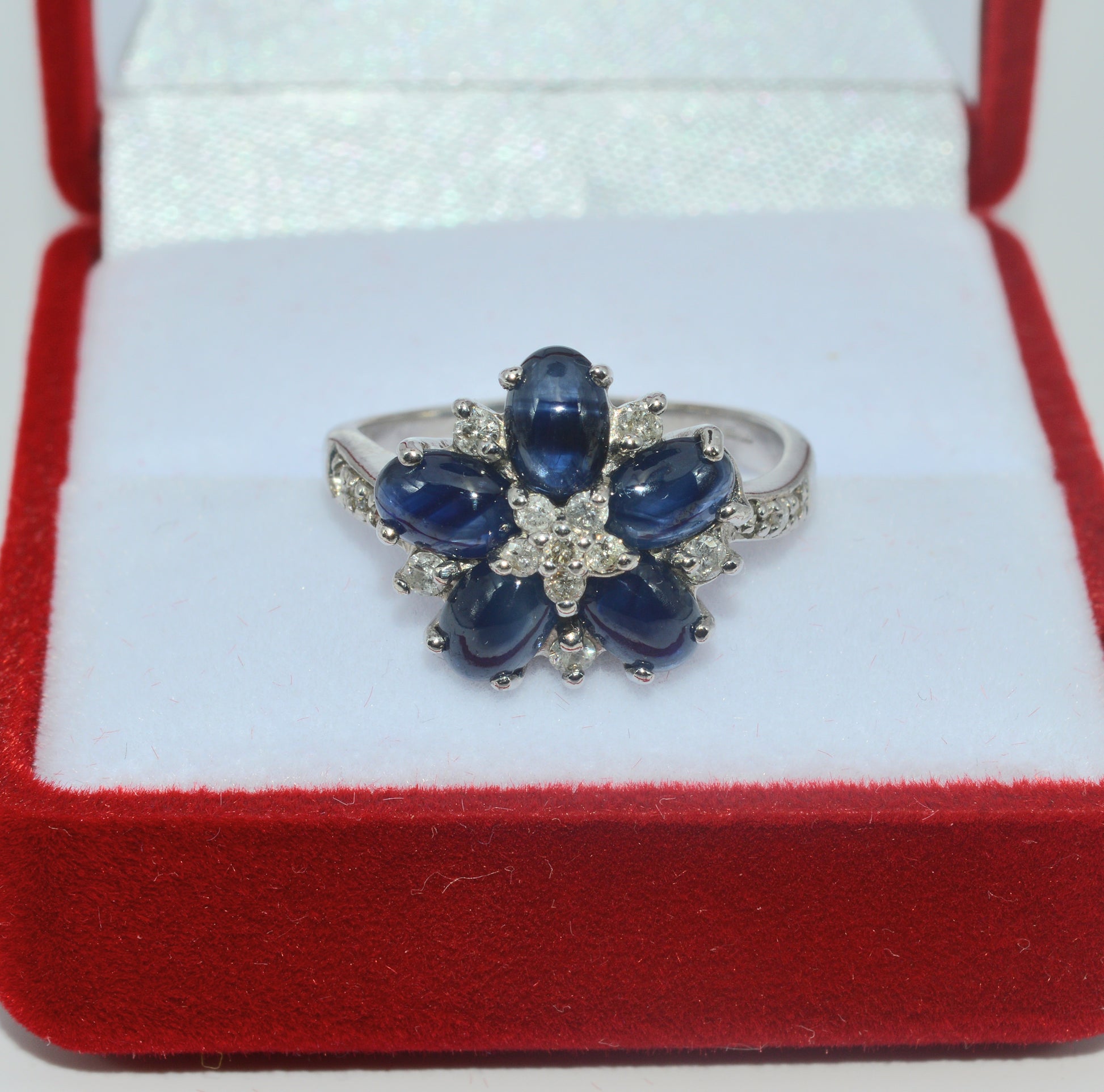 2005 - 9ct White Gold - Sapphire Cabochon & Diamond Cluster Ring top down