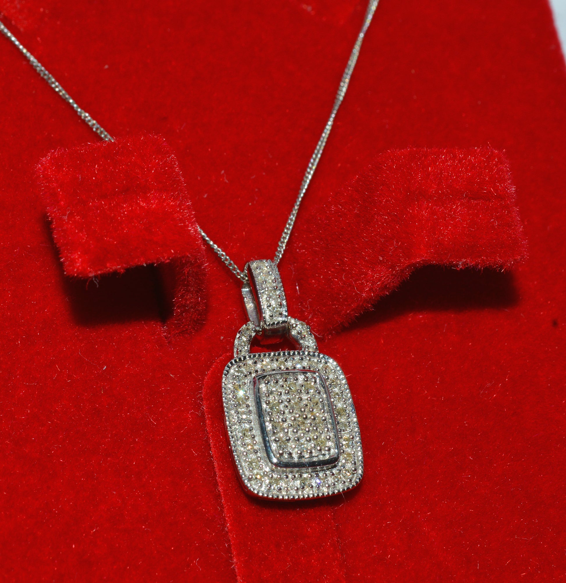 9ct White Gold - Diamond Fancy Necklace right