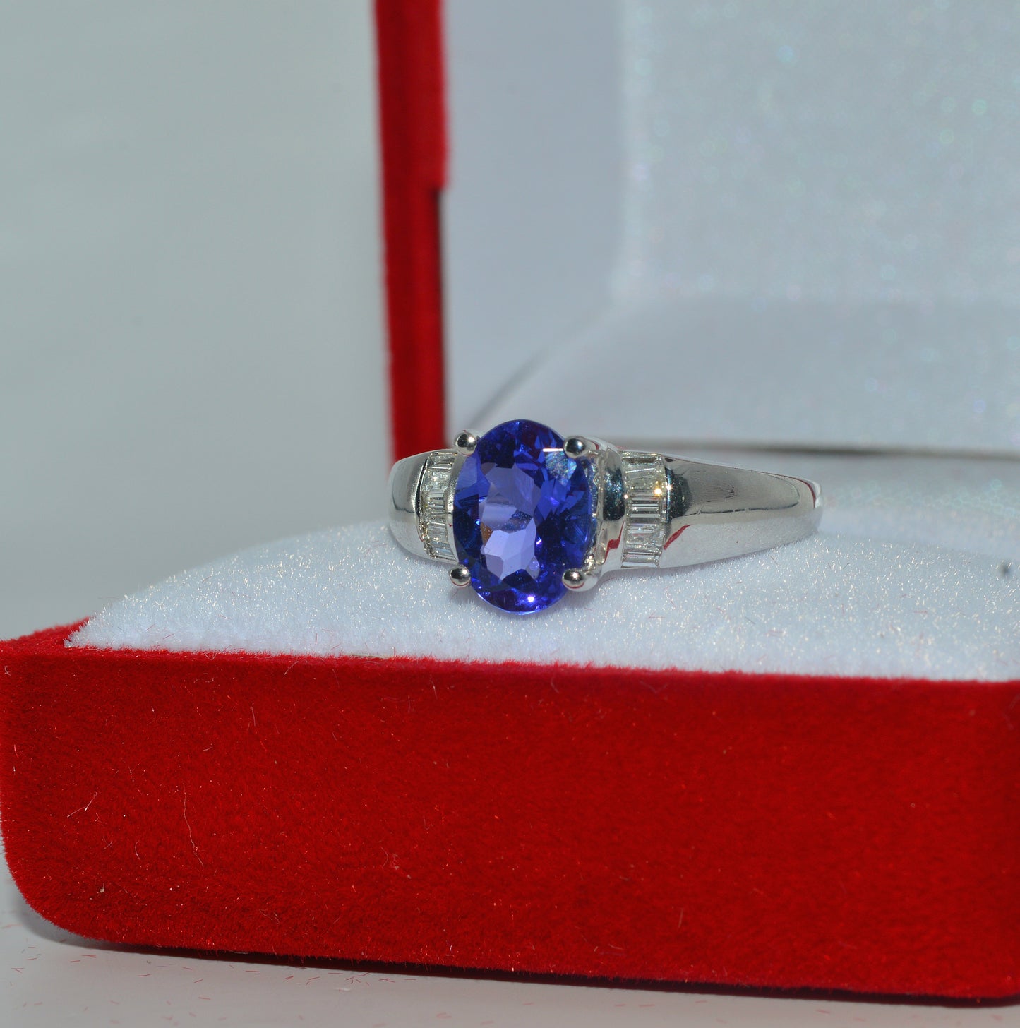 18ct White Gold - Tanzanite & Diamond Ring left tilt