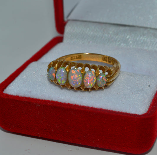 Edwardian Era - Antique 1905 - 18ct Gold - Opal 5 Stone Ring left tilt
