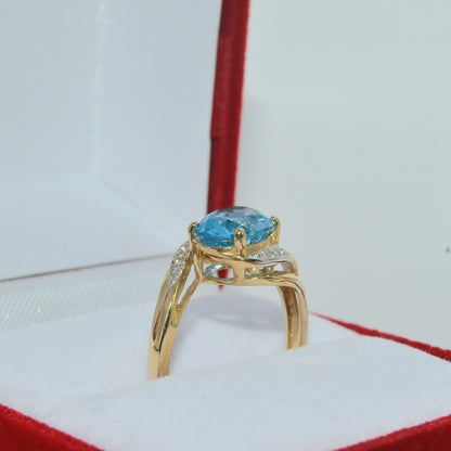 Vintage 1998 - 9ct Gold - Swiss Blue Topaz & Diamond Ring upright right