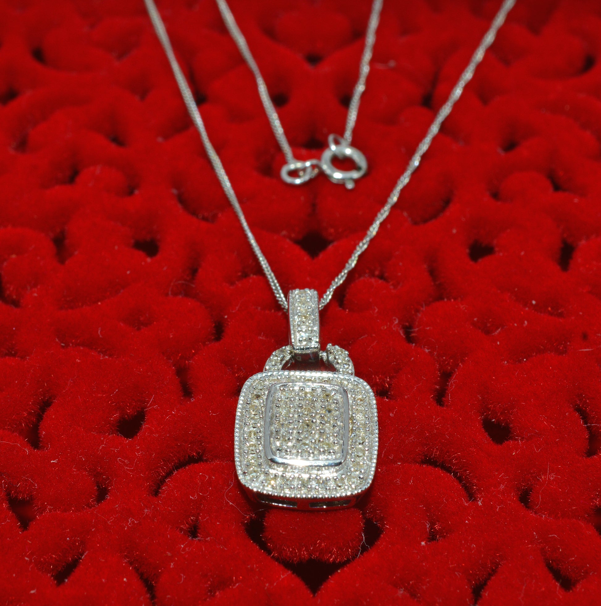 9ct White Gold - Diamond Fancy Necklace top down