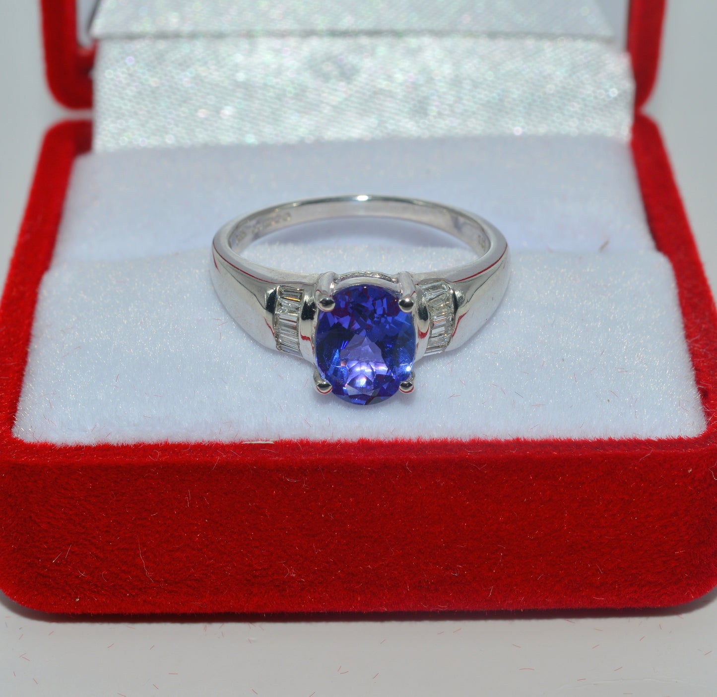 18ct White Gold - Tanzanite & Diamond Ring down