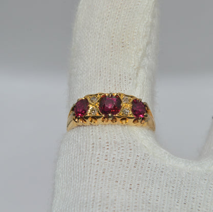 Edwardian Era 1907 - Antique 18ct Gold - Ruby & Diamond Ring finger top down