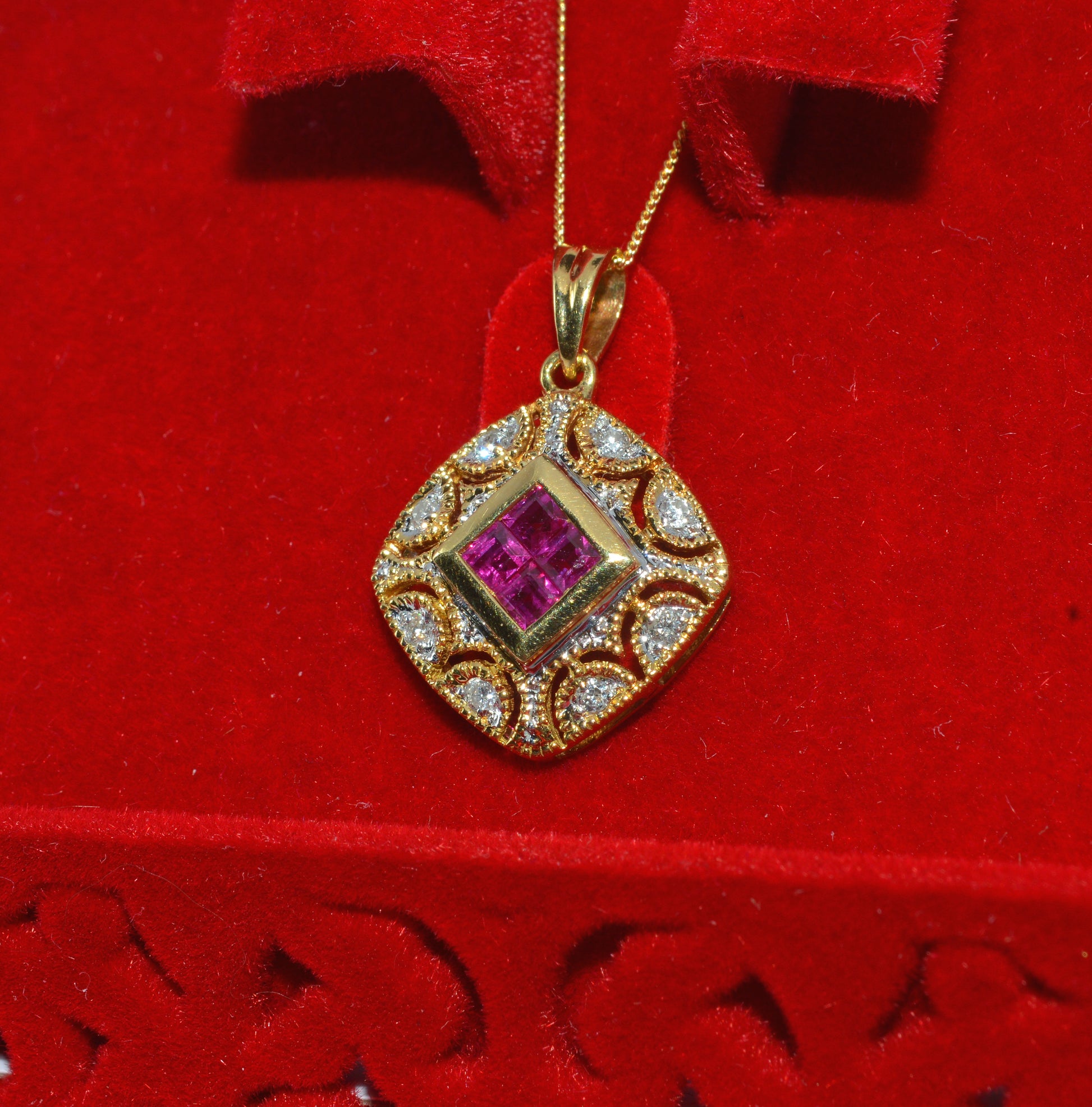 18ct Gold - Diamond & Pink Sapphire Cluster Pendant left