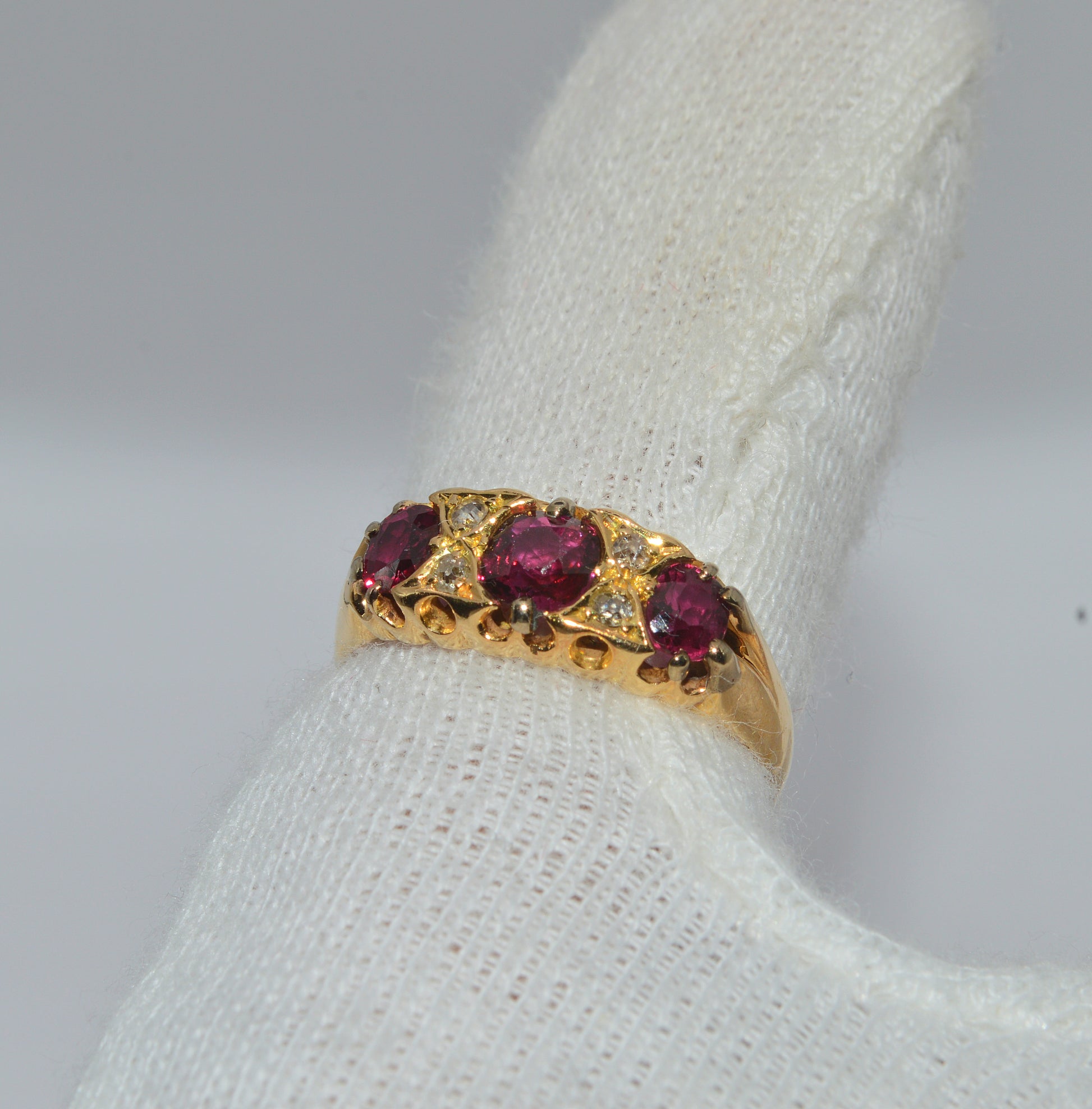 Edwardian Era 1907 - Antique 18ct Gold - Ruby & Diamond Ring finger left