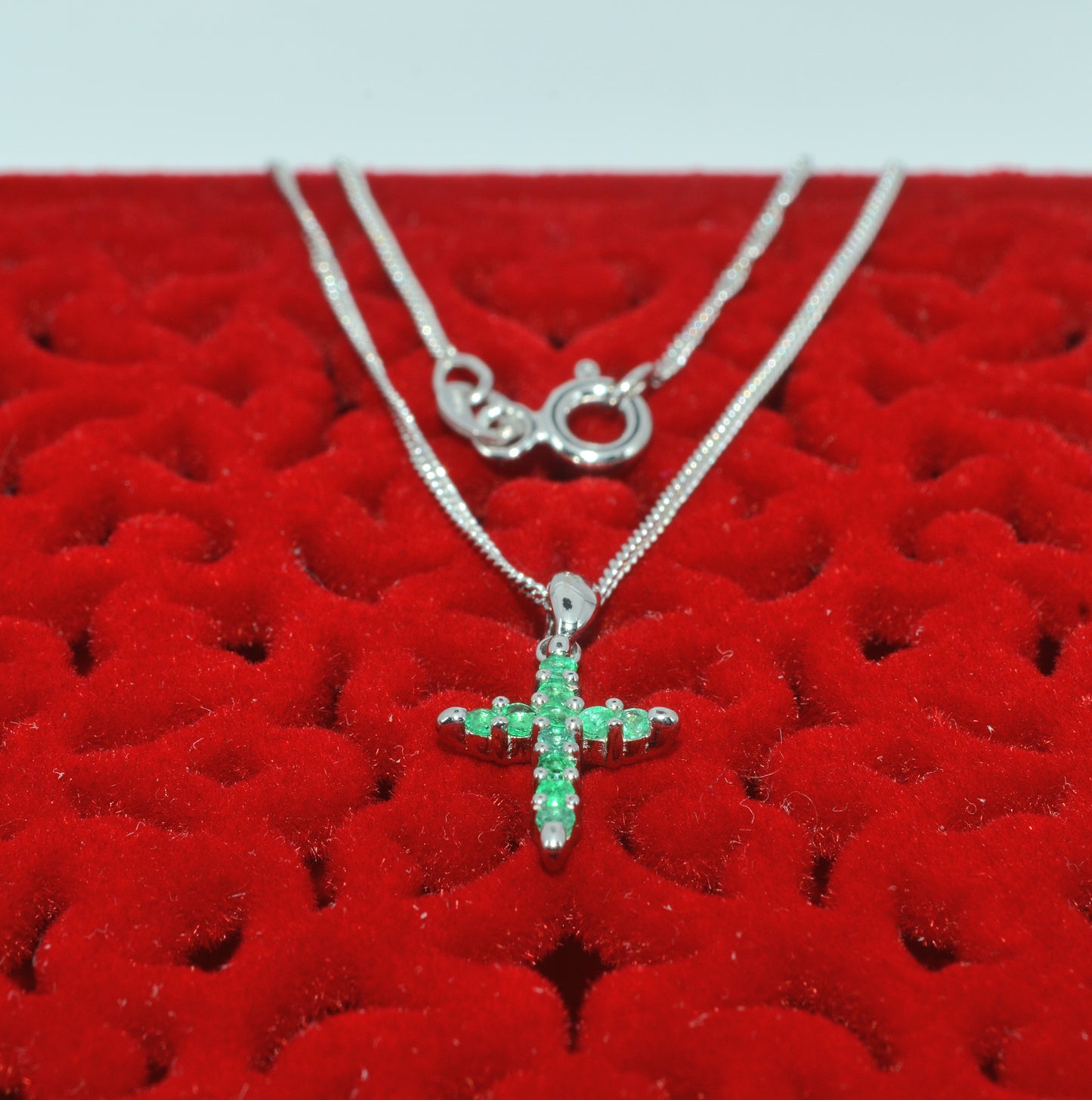 9ct White Gold - Emerald Cross Necklace top