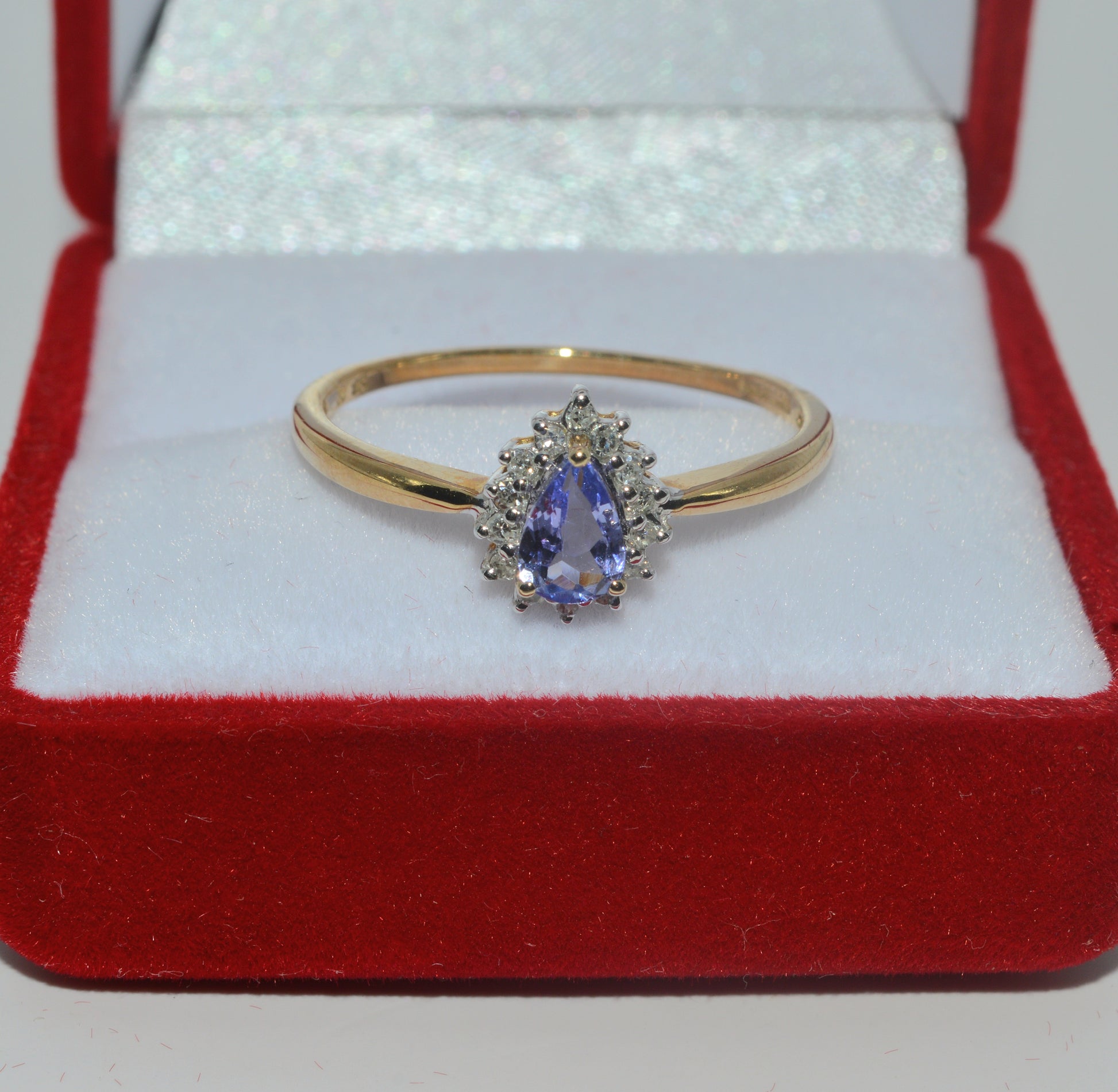 2005 - 9ct Gold - Diamond & Pear Tanzanite Cluster Ring top down