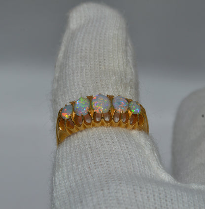 Edwardian Era - Antique 1905 - 18ct Gold - Opal 5 Stone Ring finger rear