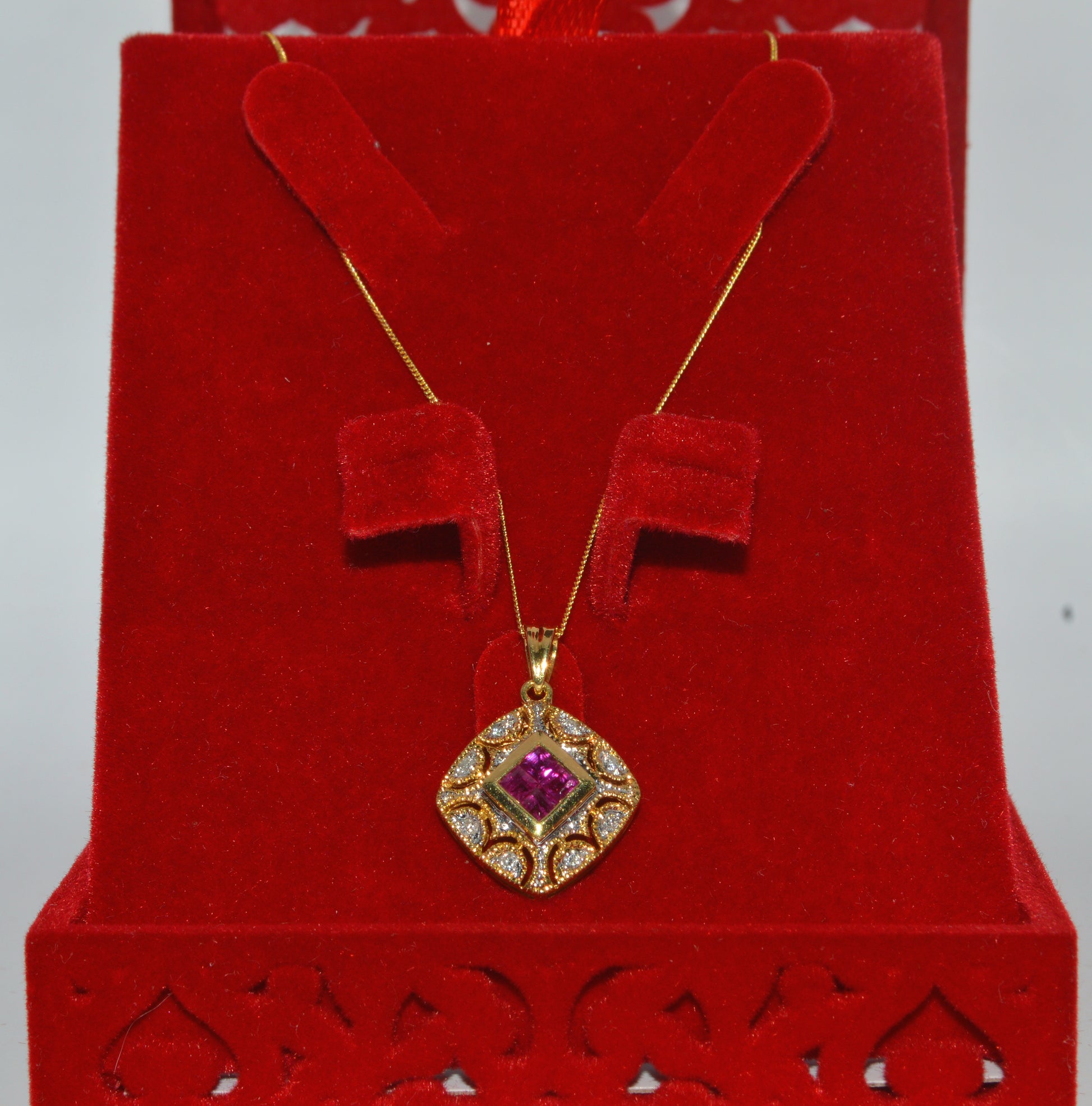 18ct Gold - Diamond & Pink Sapphire Cluster Pendant front far