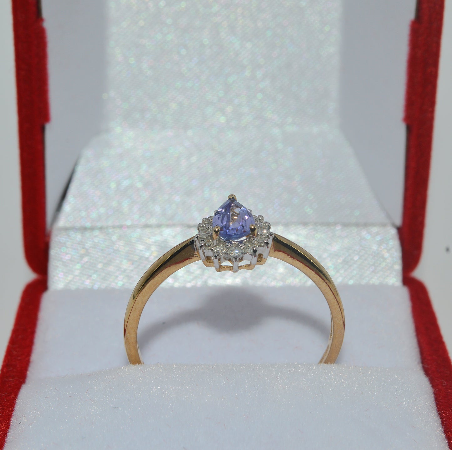 2005 - 9ct Gold - Diamond & Pear Tanzanite Cluster Ring upright front