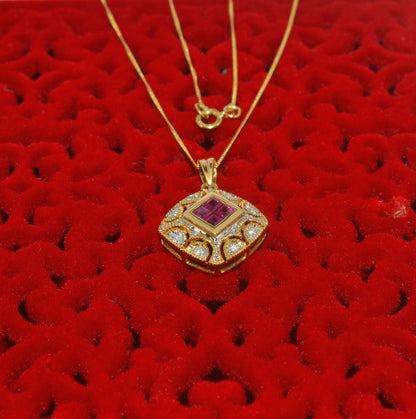 18ct Gold - Diamond & Pink Sapphire Cluster Pendant top close