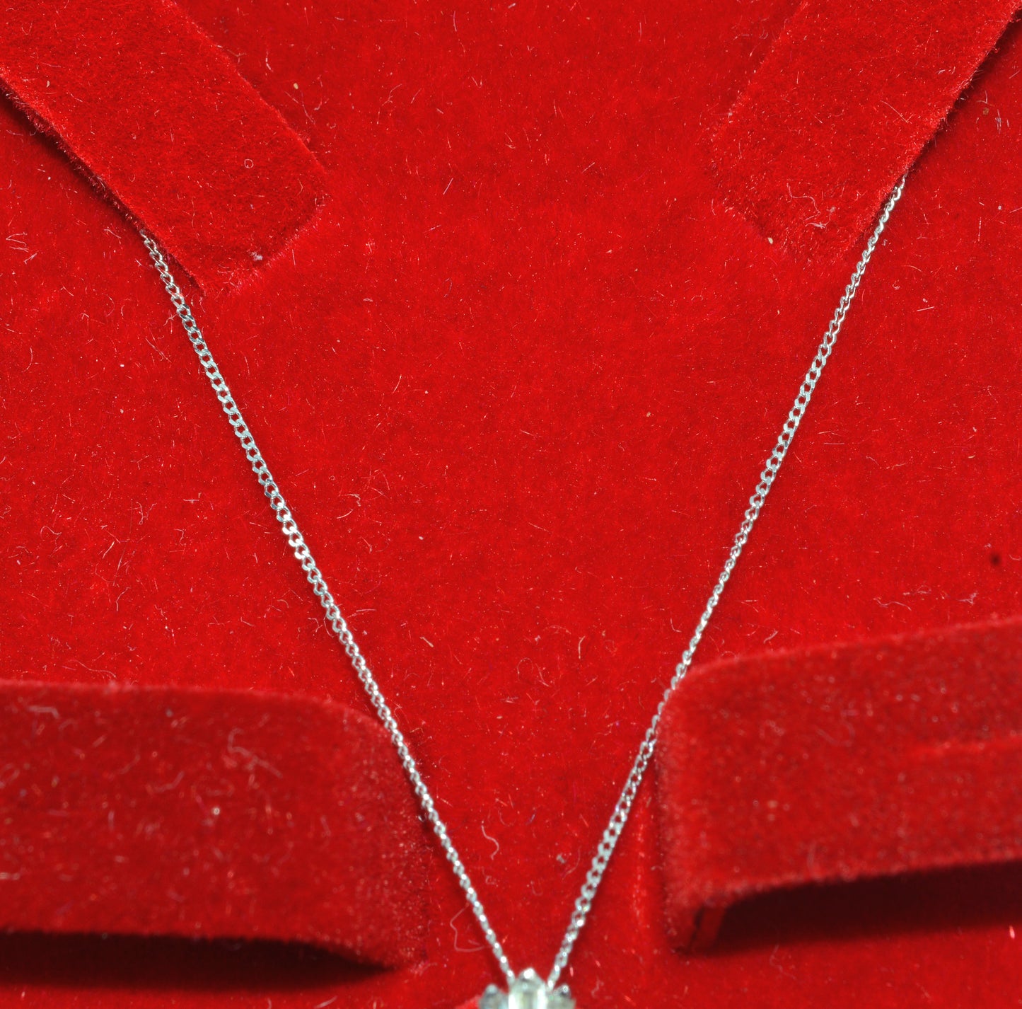 9ct White Gold - Baguette Diamond Cross Necklace chain