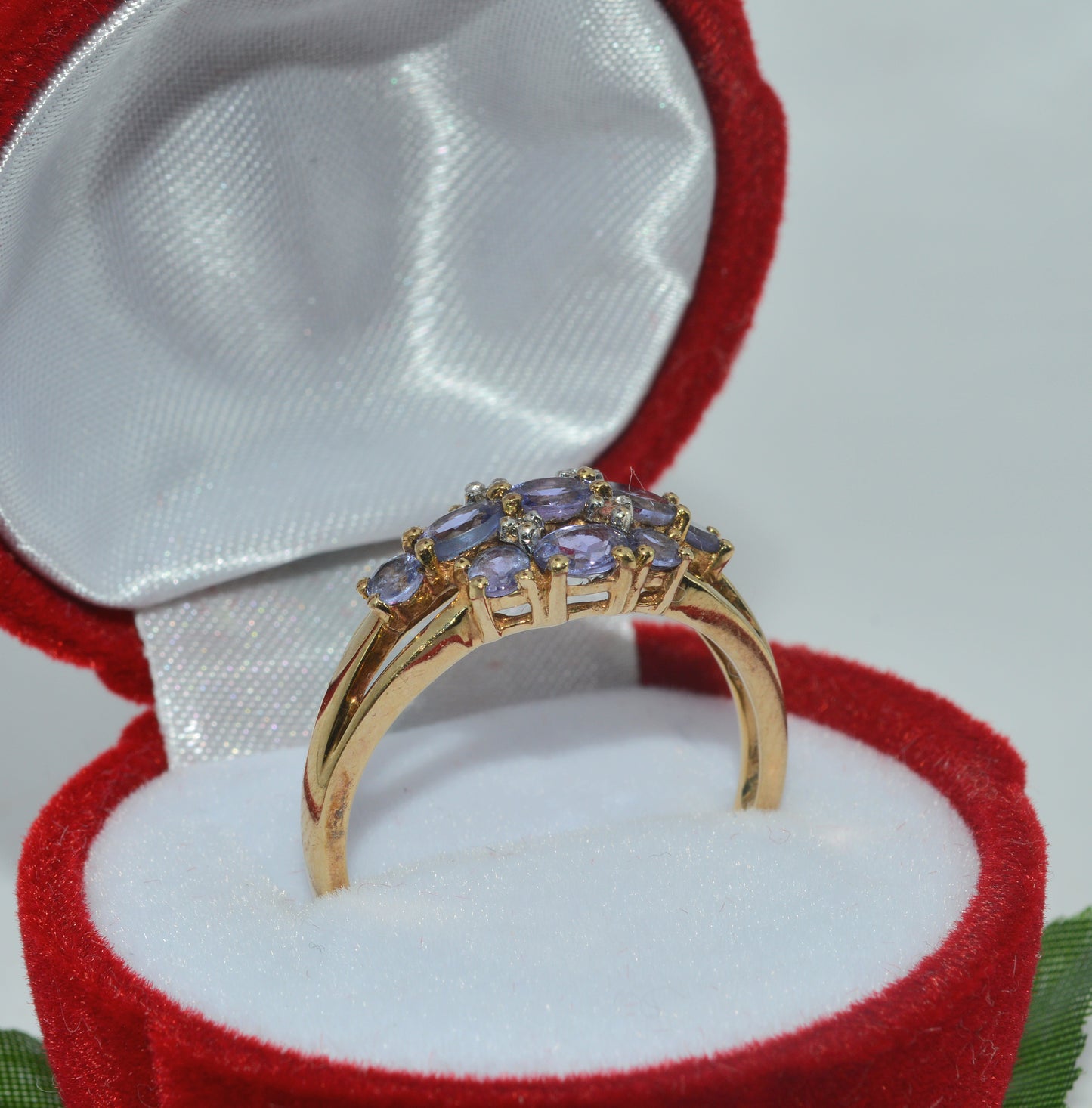 2006 - 9ct Gold - Diamond & Tanzanite Cluster Ring upright right