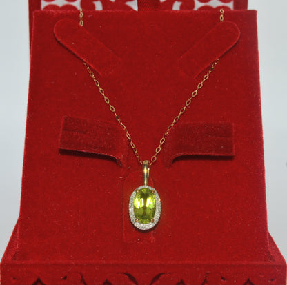 9ct Gold - Peridot & Diamond Necklace far