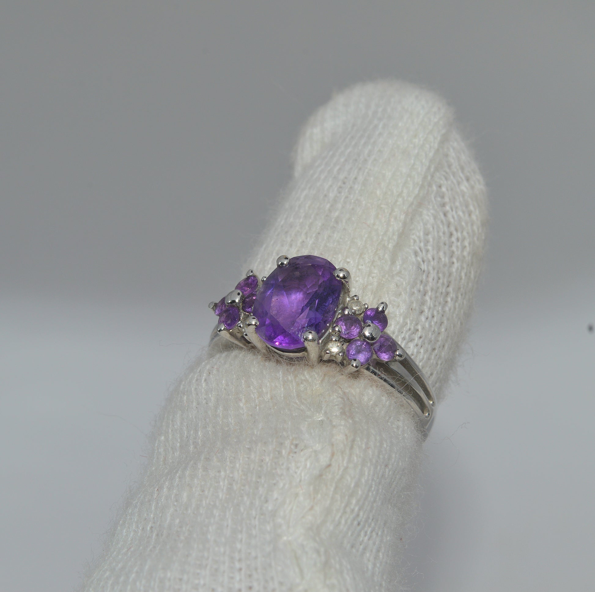 2006 - 9ct White Gold - Amethyst & Diamond Ring finger left