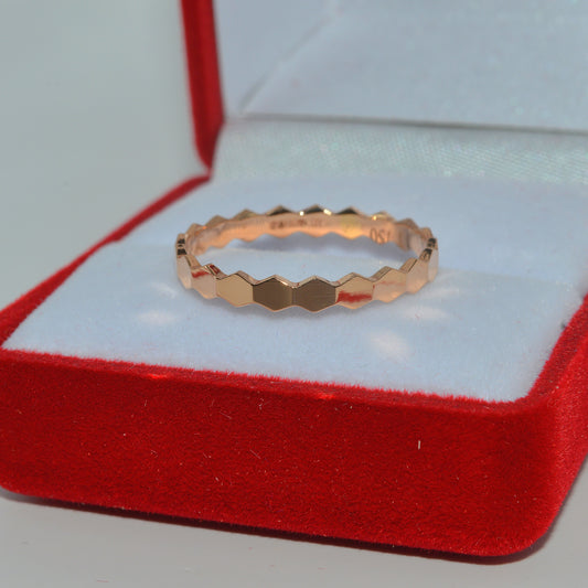 18ct Gold - Honeycomb Ring right close