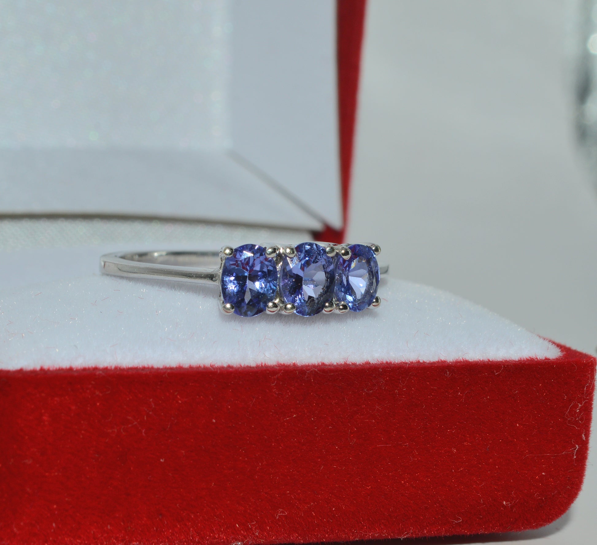 9ct White Gold - Tanzanite Trilogy Ring right