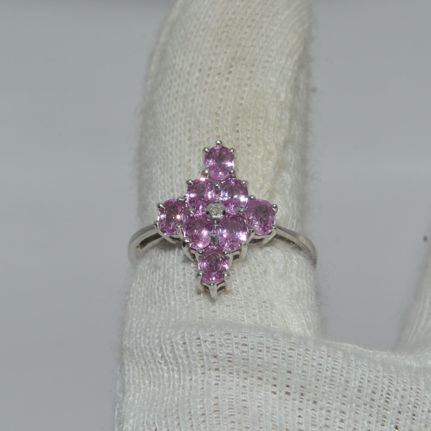 2007 - 9ct White Gold - Diamond & Pink Sapphire Cluster Ring finger top down