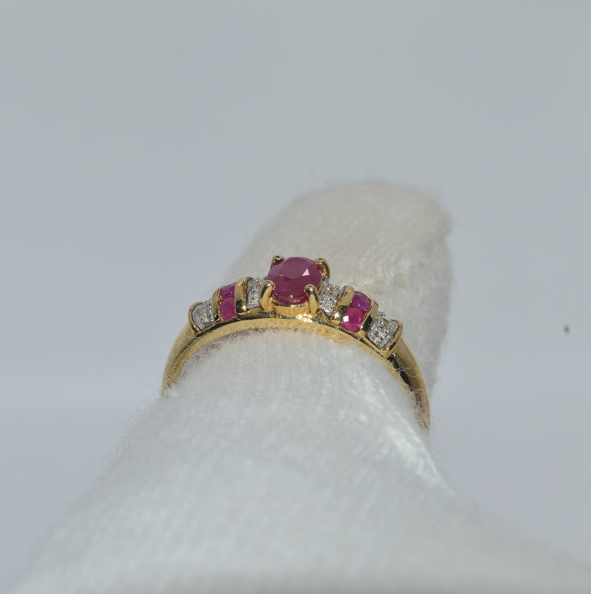 9ct Gold - Ruby & Diamond Ring finger rear