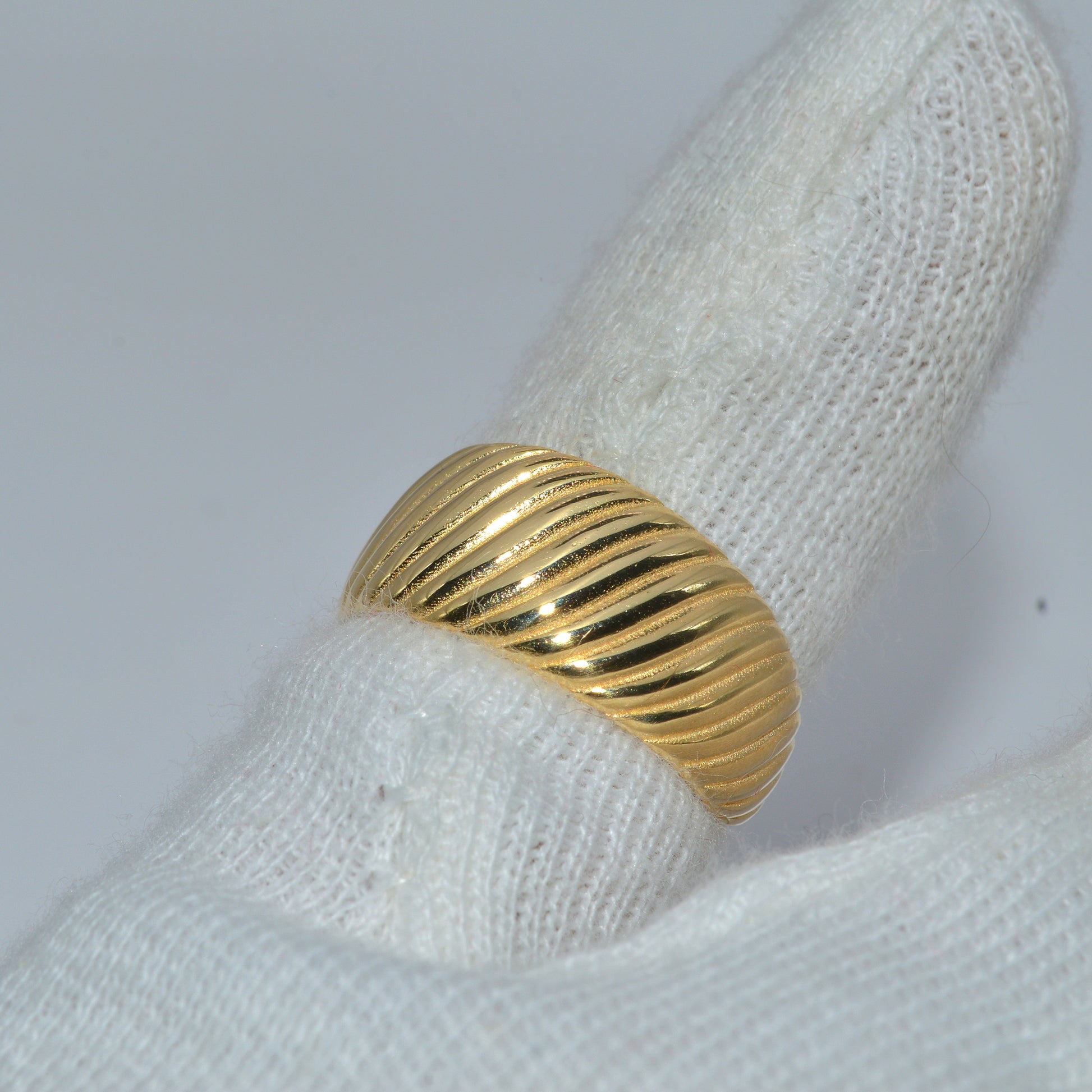 18ct Gold - Croissant Ring finger angled left