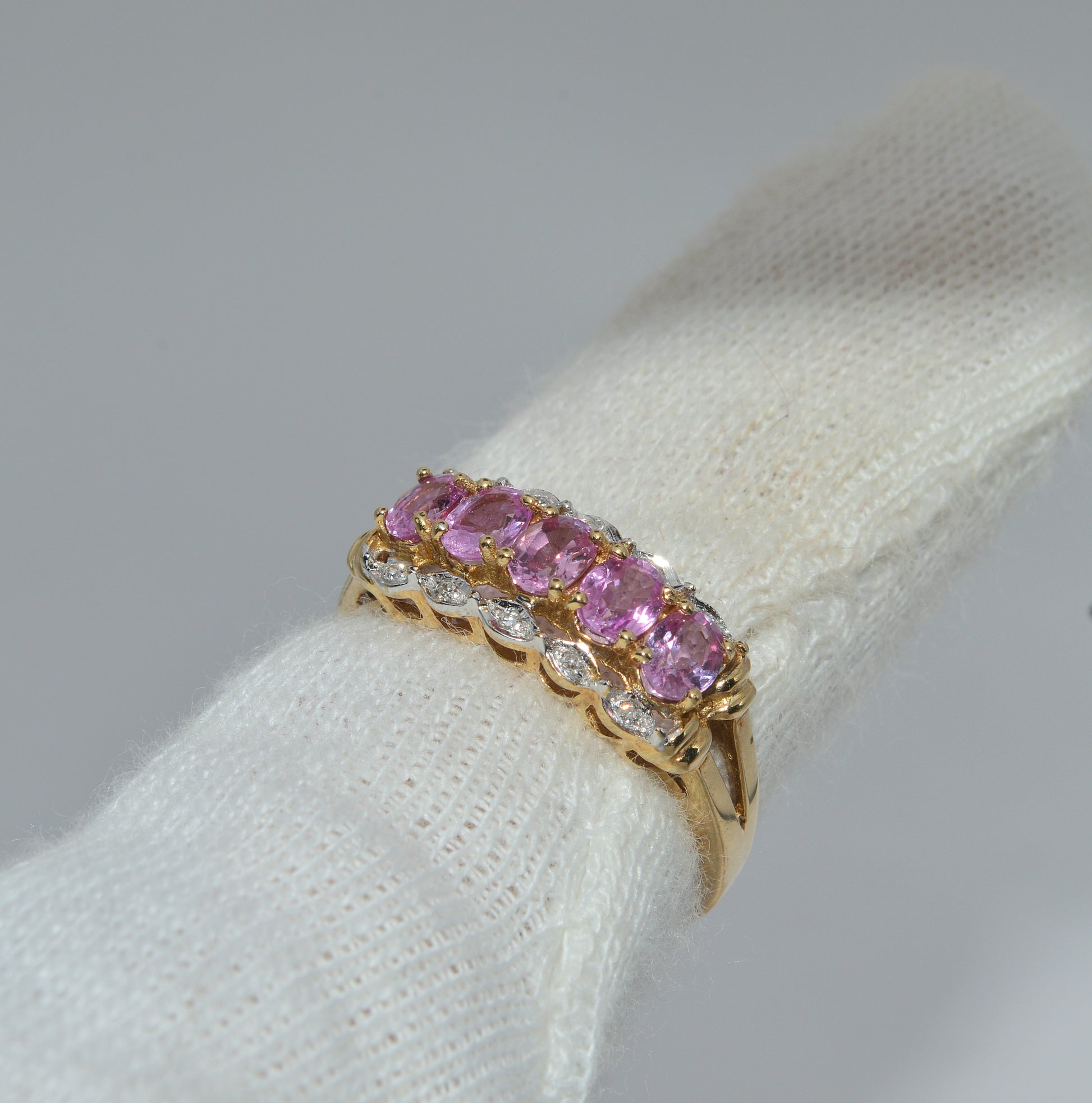 9ct Gold - Pink Sapphire & Diamond Ring finger elft