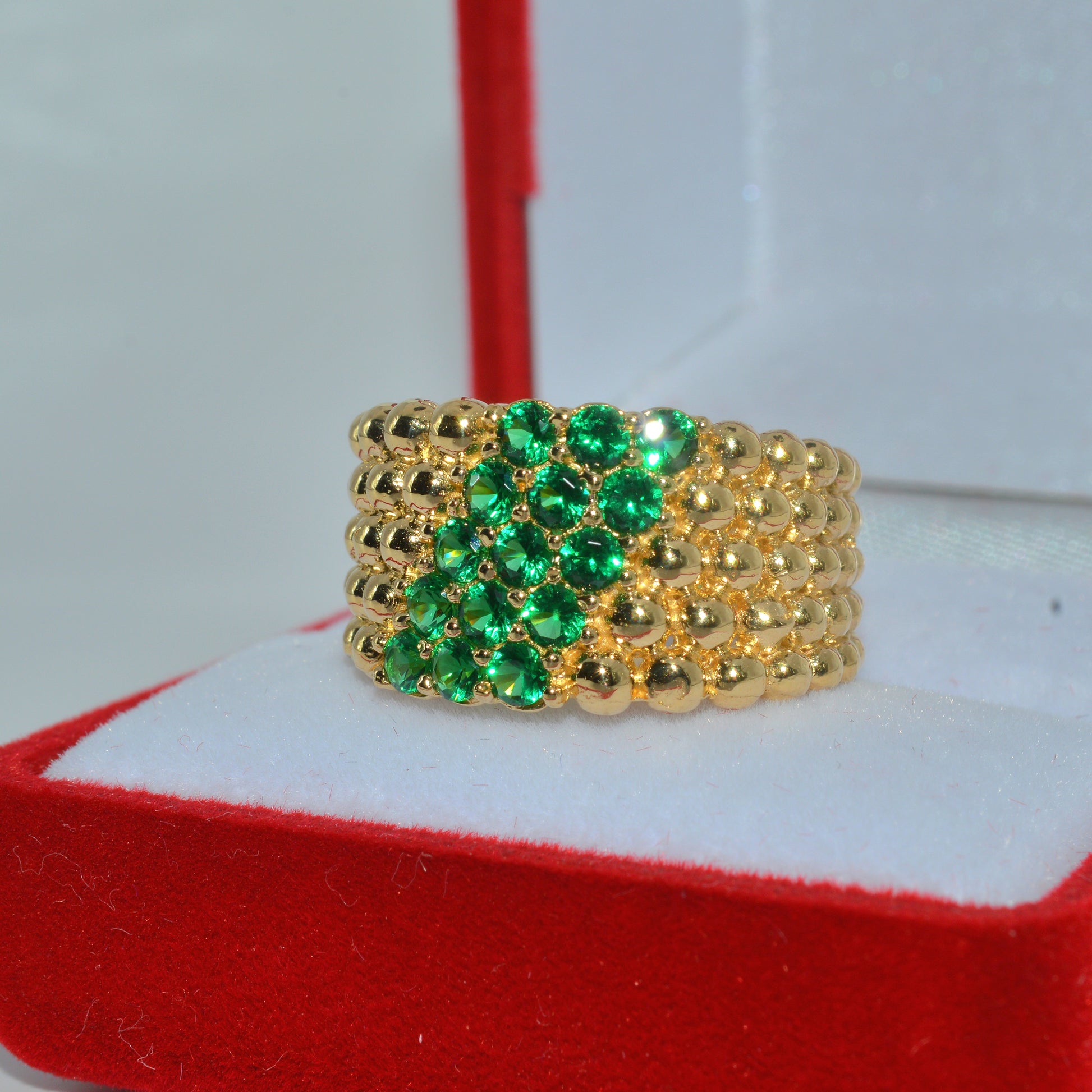 18ct Gold - Green Zirconia Ring left tilt