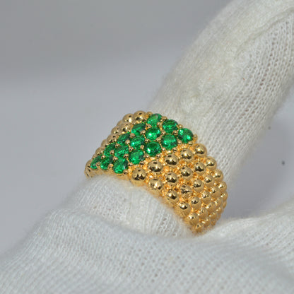 18ct Gold - Green Zirconia Ring finger right