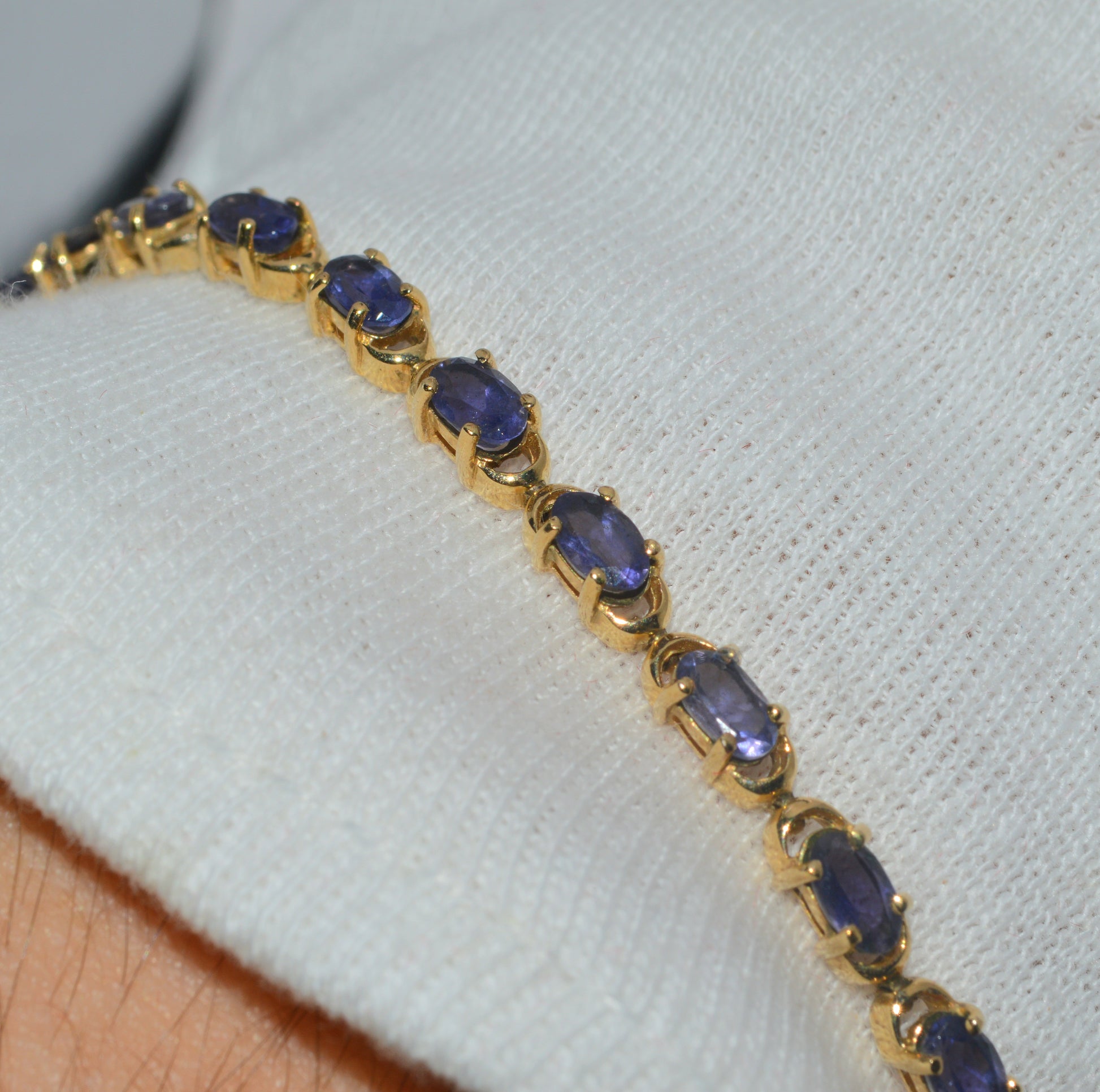 9ct Gold - Tanzanite Bracelet wrist