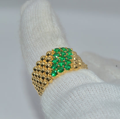 18ct Gold - Green Zirconia Ring finger left