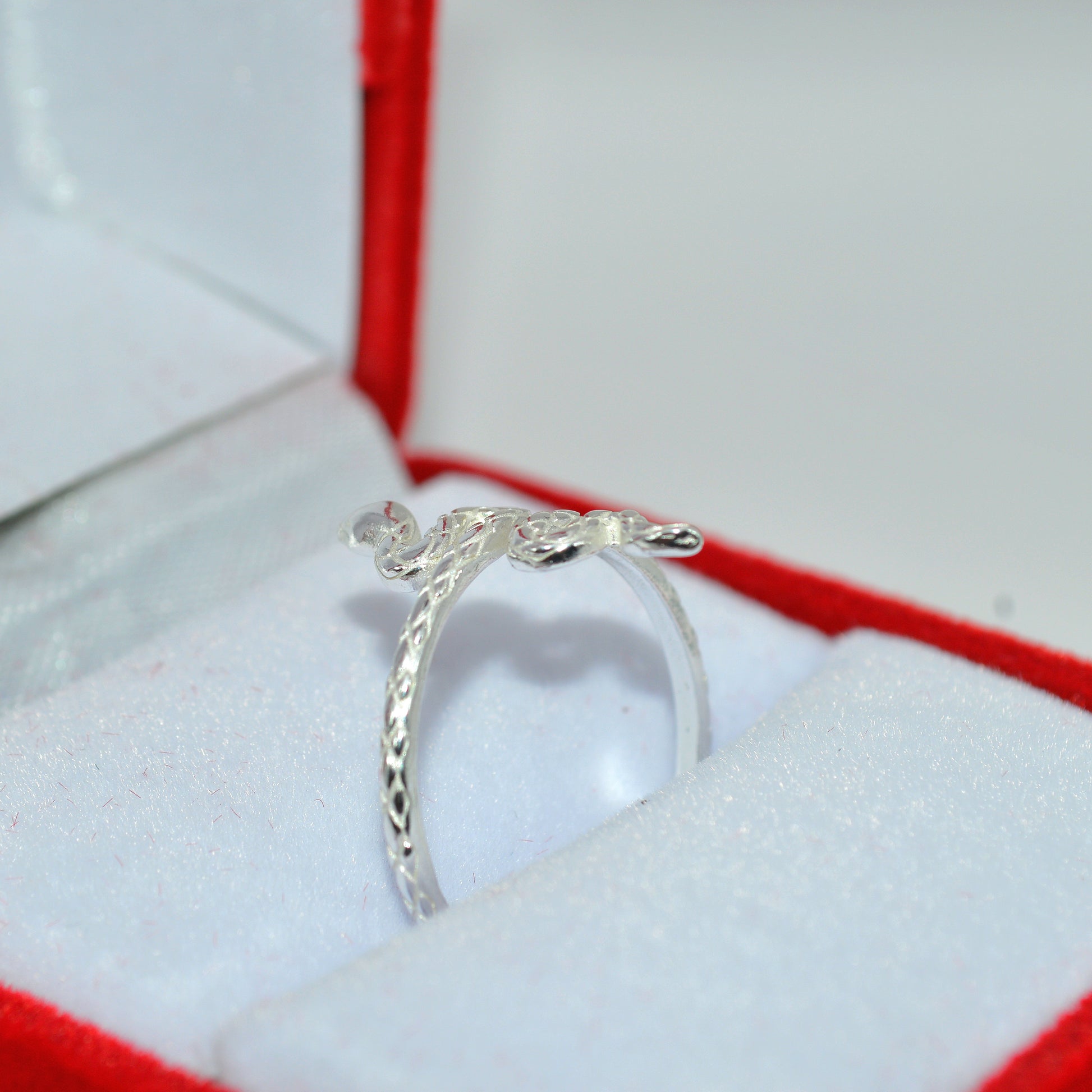 Sterling Silver - Serpent Ring upright right tilt